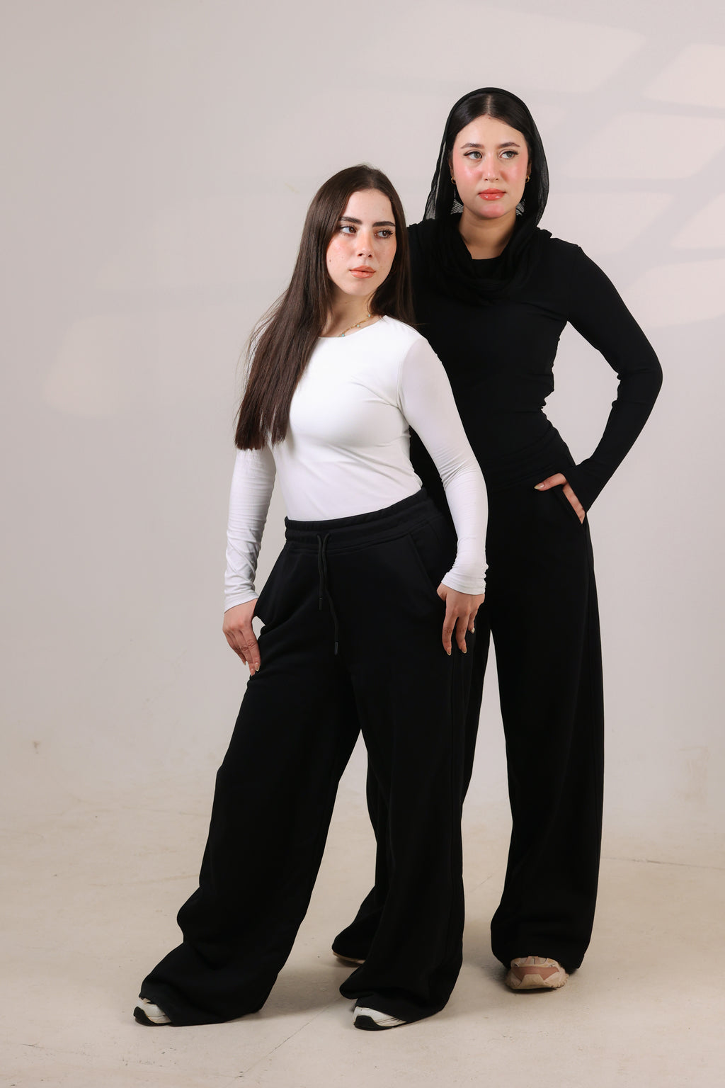 OTY Wide-Leg Essential Sweatpants – Black