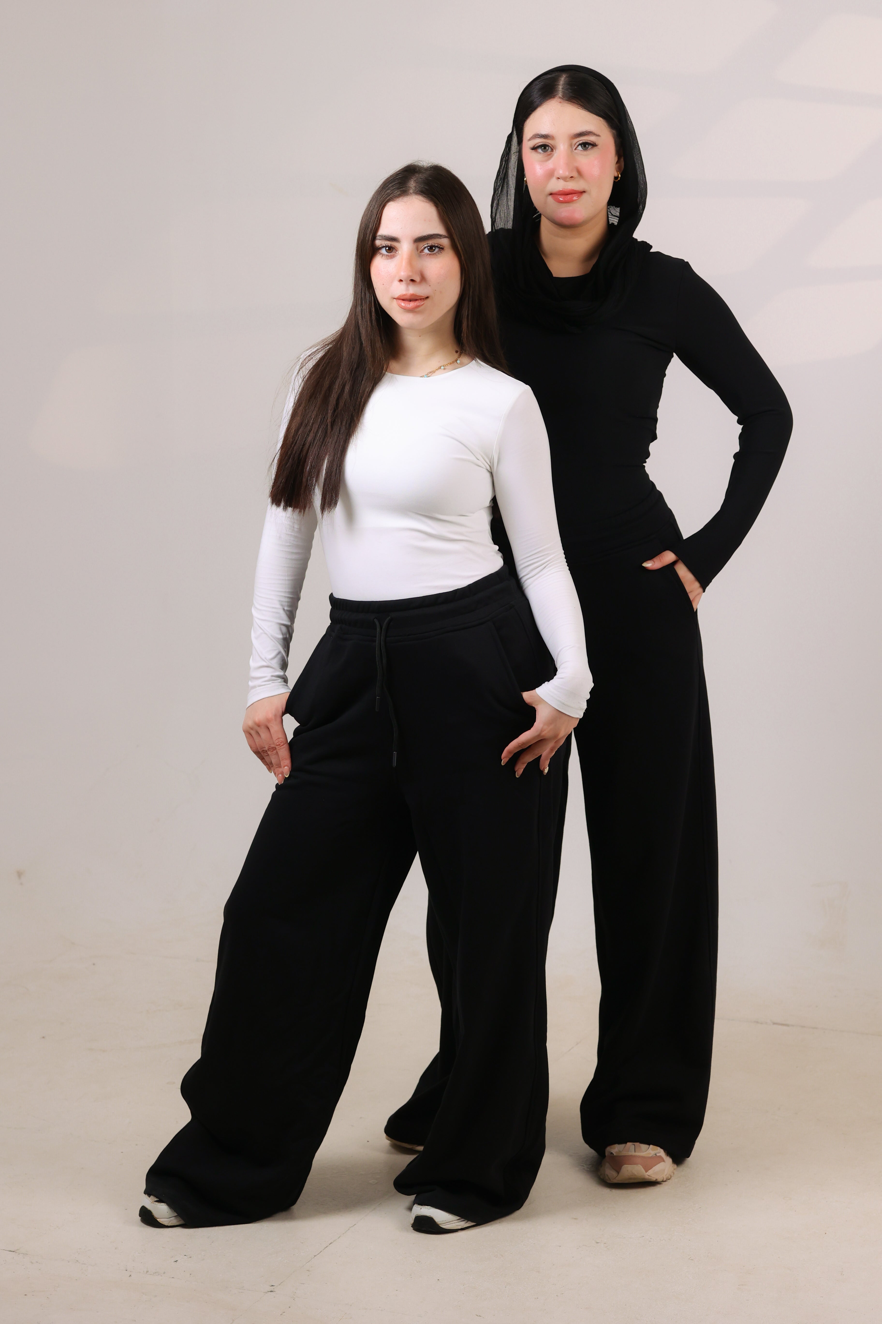 OTY Wide-Leg Essential Sweatpants – Black